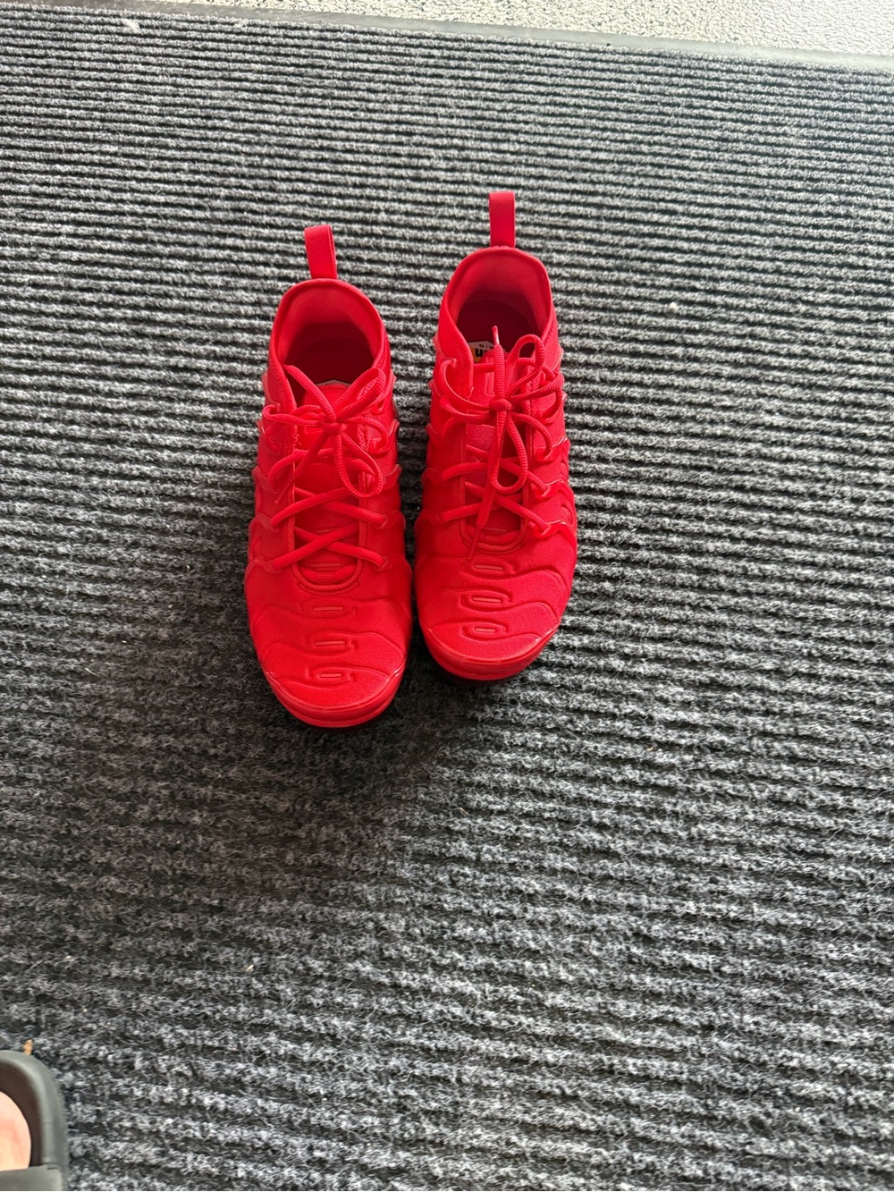 Nike Youth All-Red Athletic Sneakers